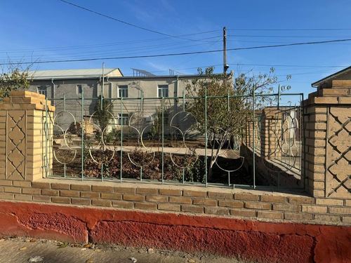 11-комнатный коттедж, 300 м²