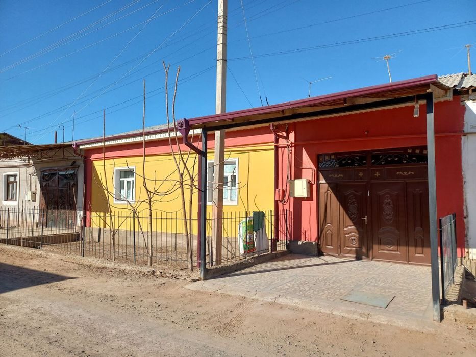 6-комнатный дом, 1 м², Нукус, на продажу