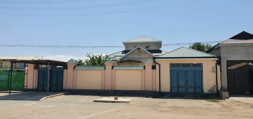 4-комнатный дом, 187 м², Нукус, на продажу