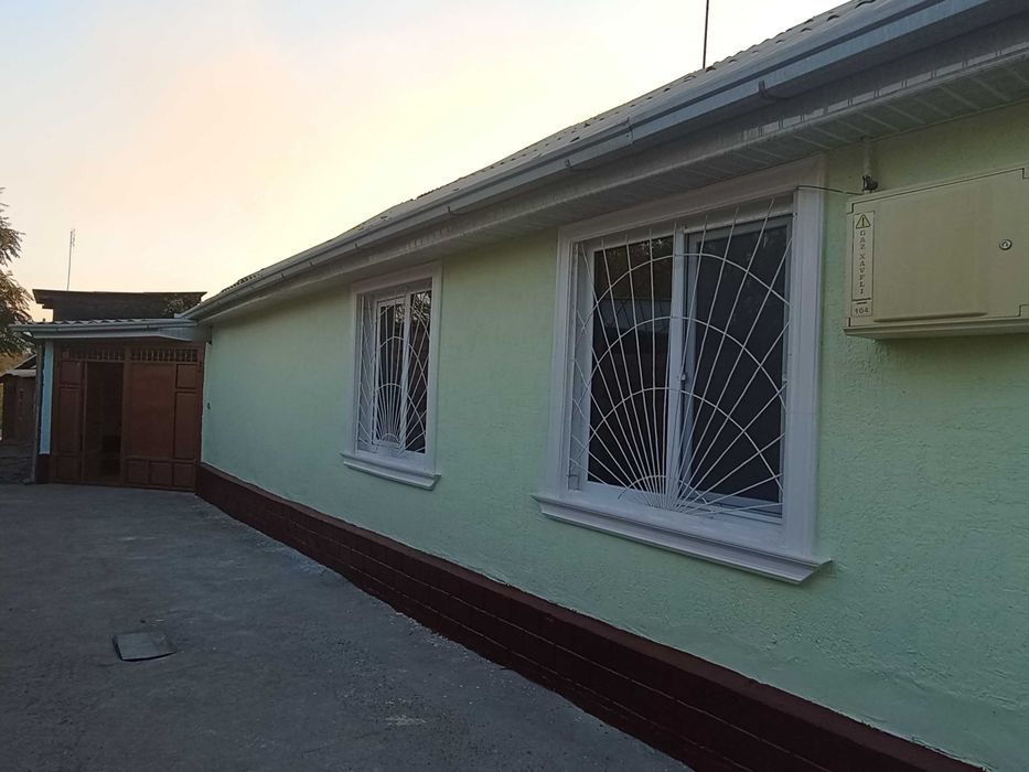 6-xonali uy, 6 m², Olmaliq, sotuvga