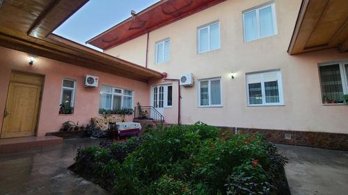 13-xonali uy, 500 m²