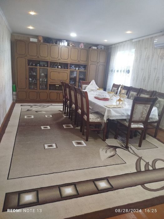9-комнатный дом, 300 м², Алмалык, на продажу