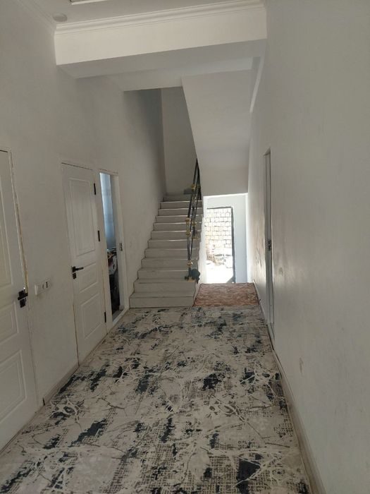 7-комнатный дом, 300 м², Эшангузар, в аренду