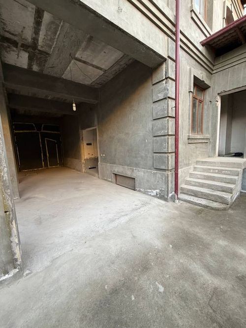 7-комнатный коттедж, 250 м²