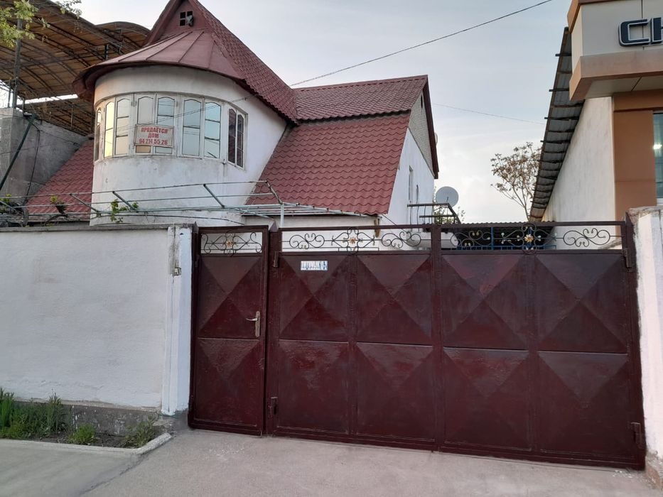 9-xonali uy, 220 m², Olmaliq, sotuvga