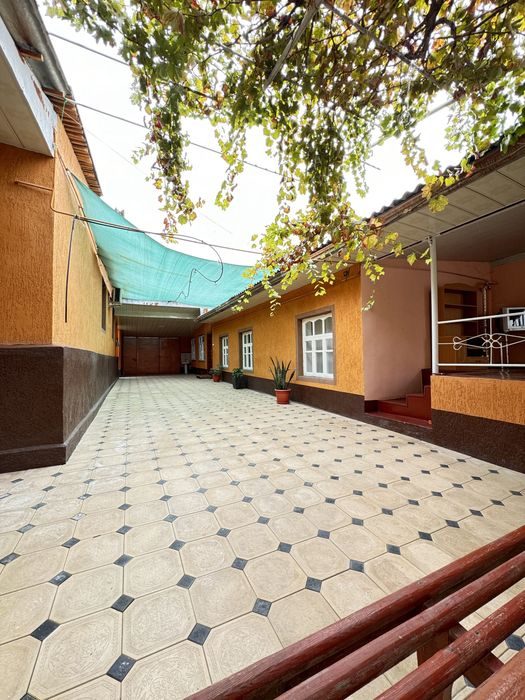 7-комнатный дом, 600 м², Алмалык, на продажу