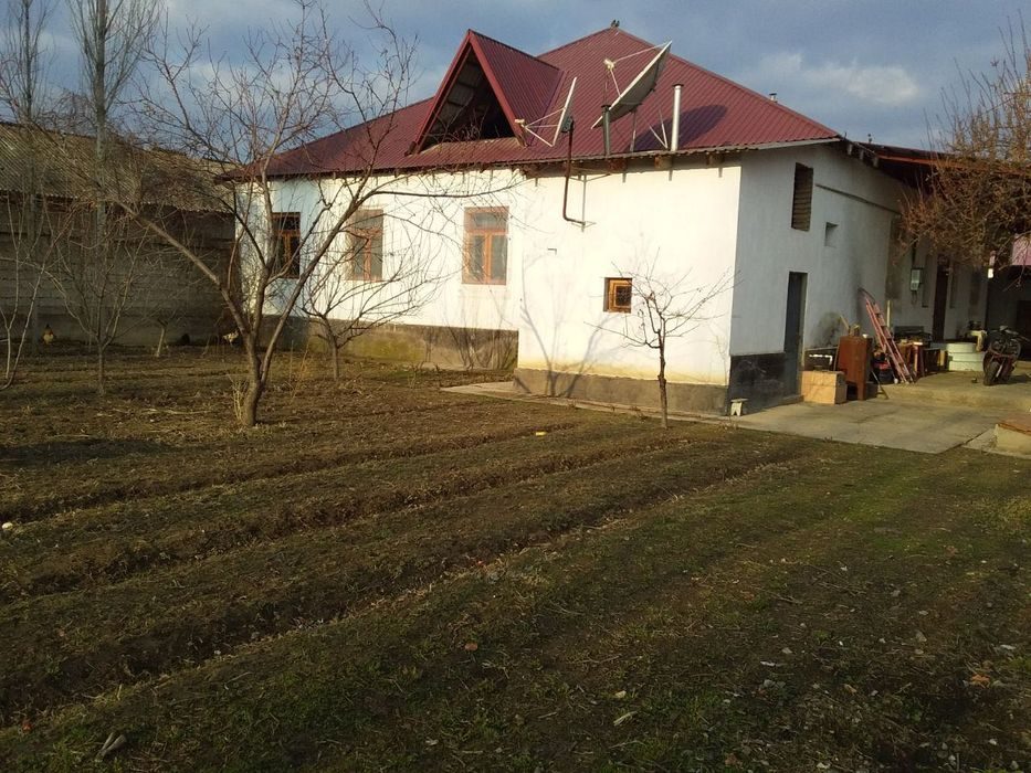 5-xonali uy, 3000 m², Янгибазар, sotuvga