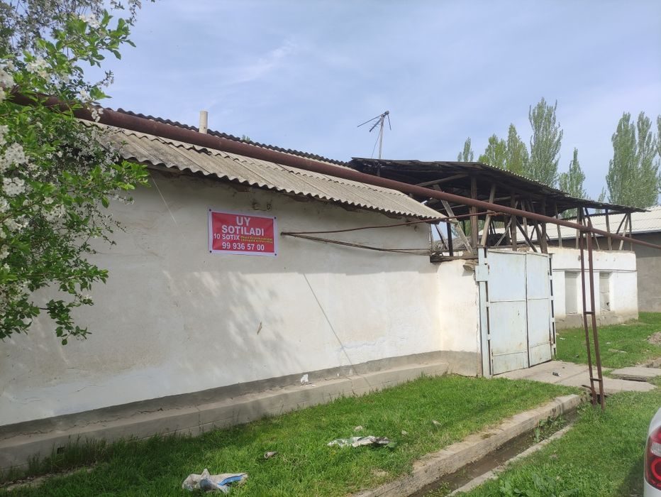 7-комнатный коттедж, 10 м², Янгибазар, на продажу
