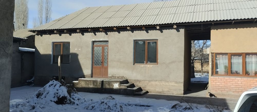 6-комнатный дом, 380 м², Ангрен, на продажу