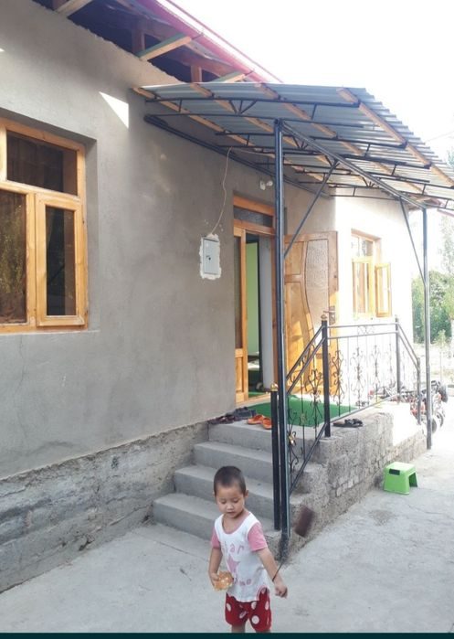 4-комнатная часть дома, 100 м², Янгибазар, на продажу