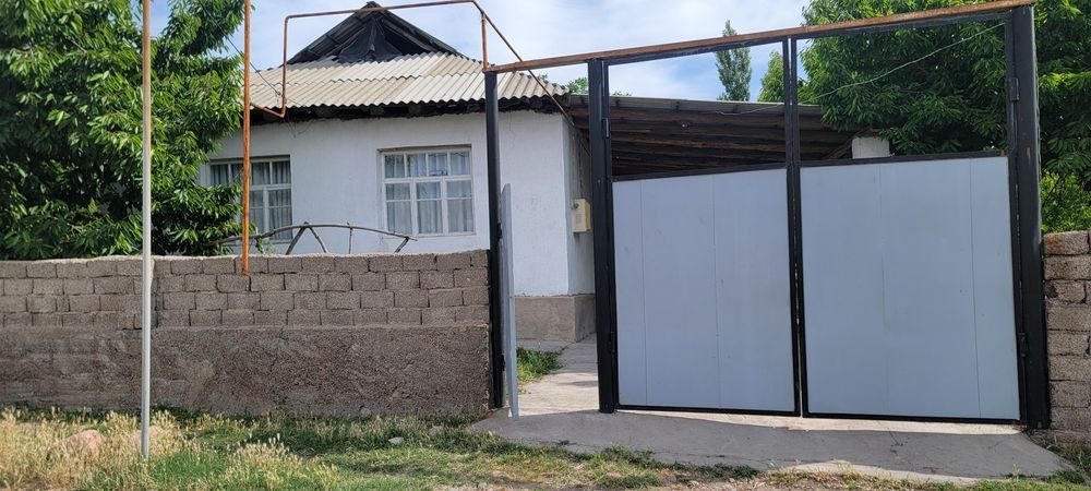 7-комнатный дом, 100 м², Ангрен, на продажу