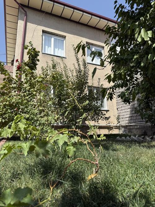 8-комнатный коттедж, 150 м²