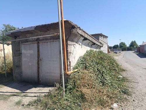 Garaj sotiladi vagzalni yonida