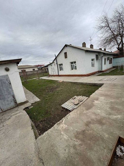 7-комнатный дом, 12 м², Бекабад, на продажу