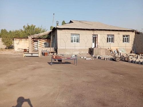 Продается земляной участок  30 соток Ахангоран пром зона