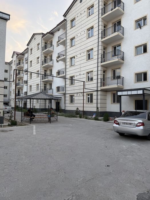2-комнатная квартира, 57 м², Бекабад, на продажу