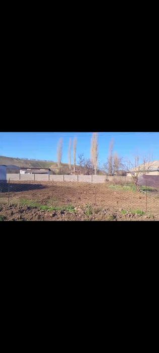 Бустонлик туманида участка сотилади