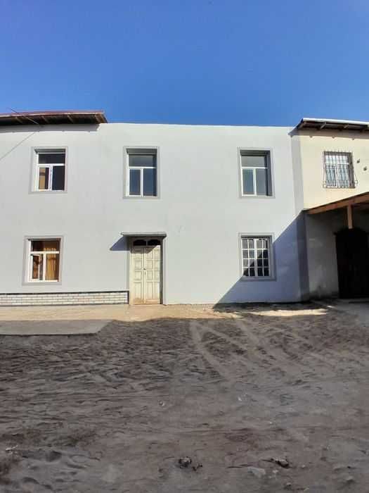 5-room house part, 200 m², Urgench, for sale
