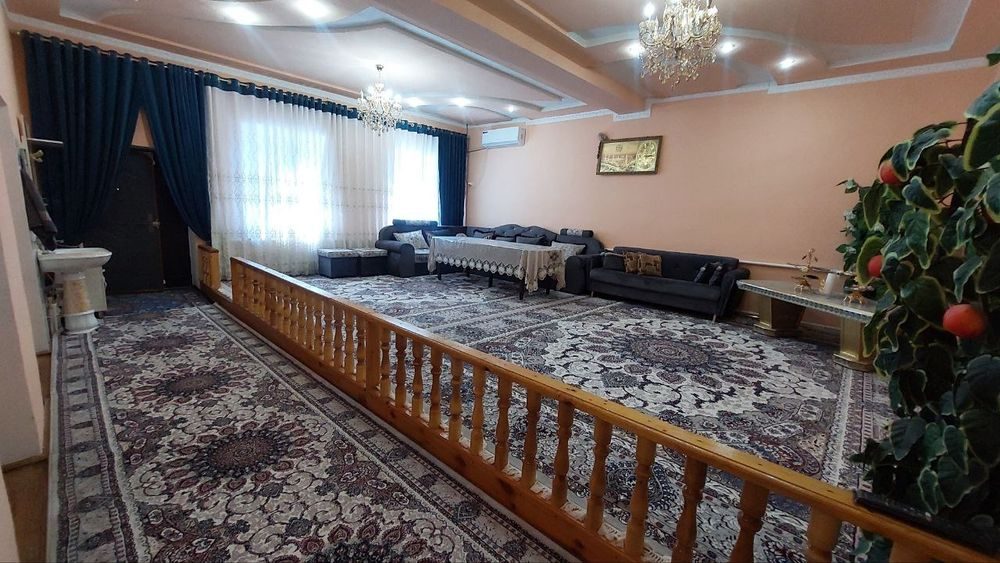 8-комнатный дом, 405 м², Ургенч, на продажу