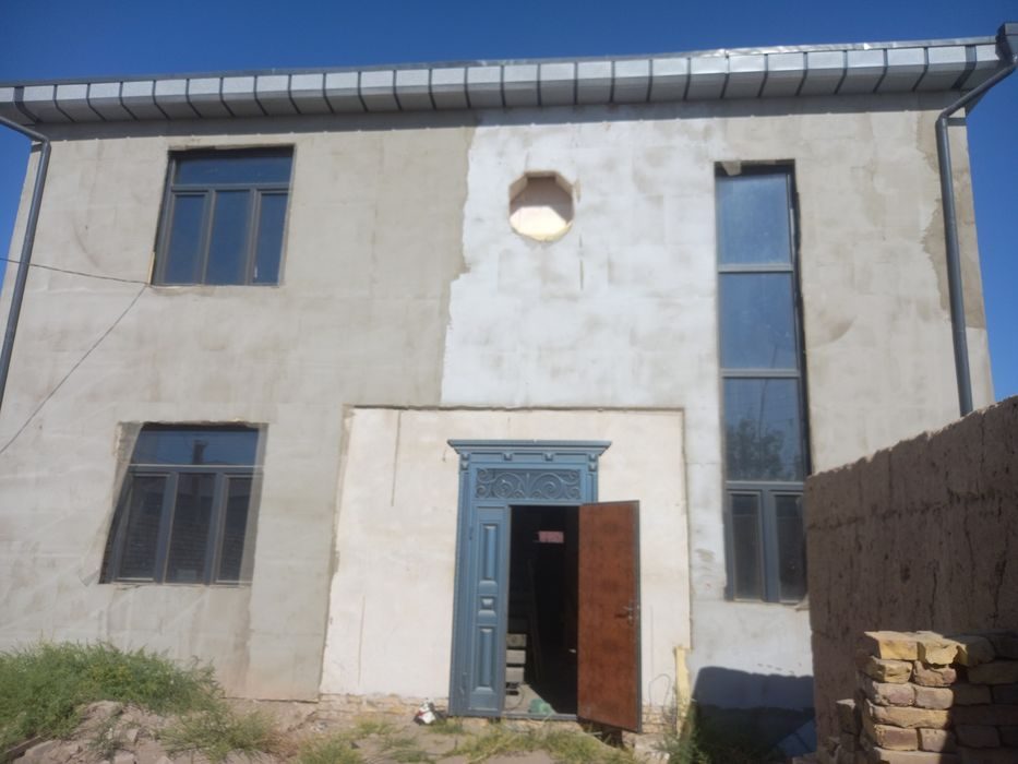 6-комнатный дом, 550 м², Ургенч, на продажу
