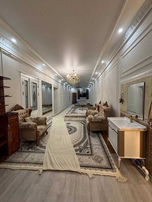 7-комнатный дом, 420 м²