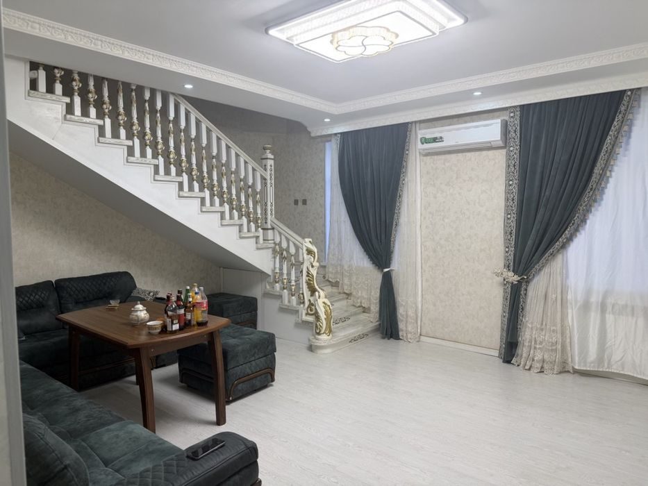 5-комнатная квартира, 210 м², Ургенч, в аренду