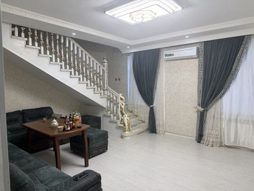 5-комнатная квартира, 210 м²