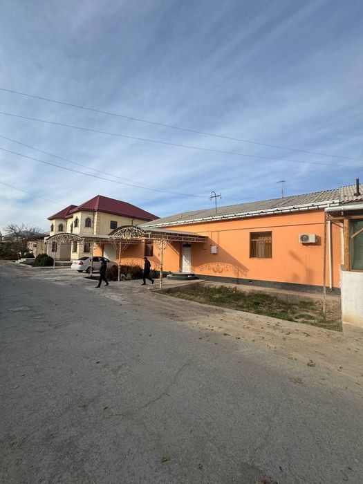7-комнатная дача, 1211 м², Ургенч, на продажу