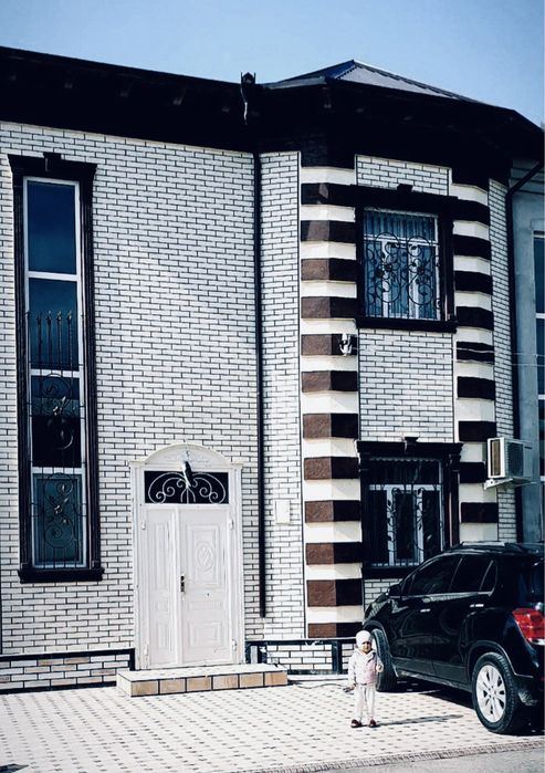 5-комнатная часть дома, 200 м²