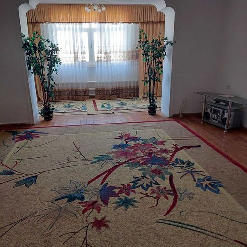 4-комнатная квартира, 130 м²