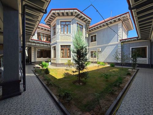 6-комнатный дом, 675 м²