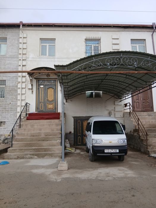 4-комнатная часть дома, 180 м², Ургенч, на продажу