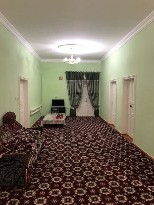 9-комнатный дом, 420 м²