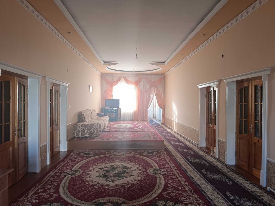 4-комнатный дом, 450 м², Ургенч, в аренду