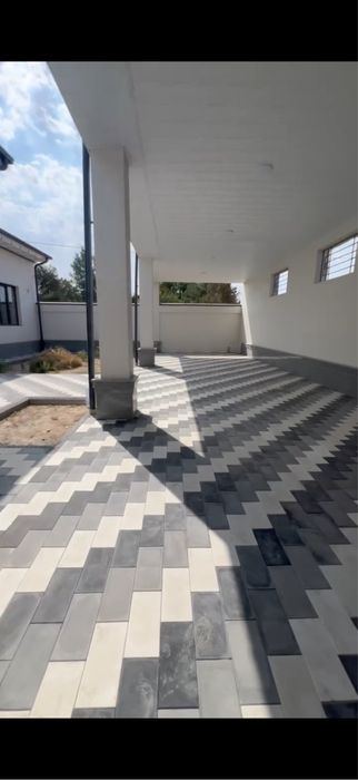 5-комнатная квартира, 300 м²