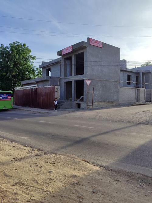 8-комнатный коттедж, 250 м²