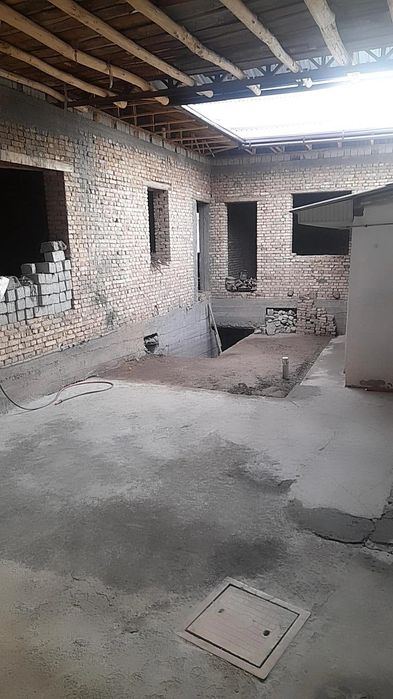 7-xonali uy qismi, 300 m²
