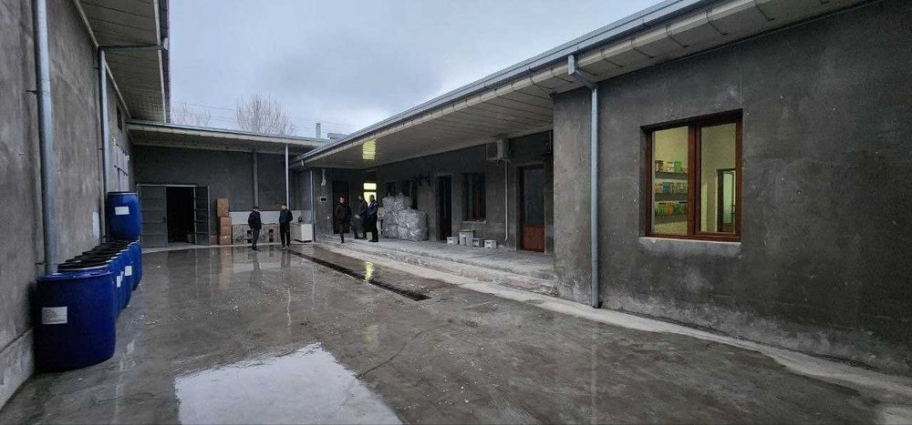 Зангиотада тайёр Цех сотилади,ор-тир Райцентр.