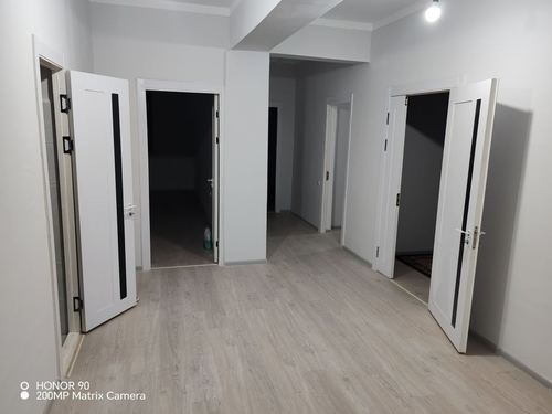 3-xonali kvartira, 95 m²