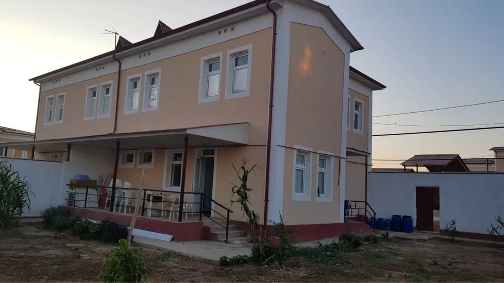 6-room house, 400 m², Келес, for rent