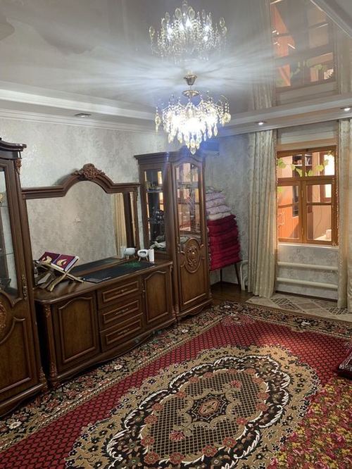 3-xonali kvartira, 213 m²