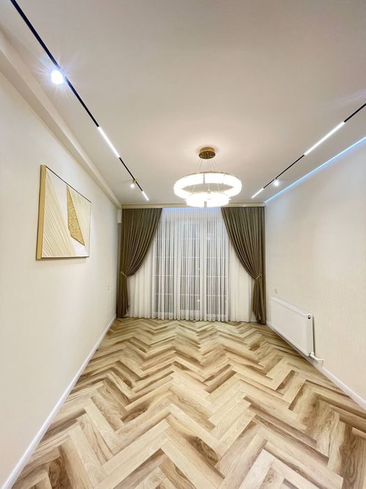 3-xonali kvartira, 100 m², Navoiy, sotuvga
