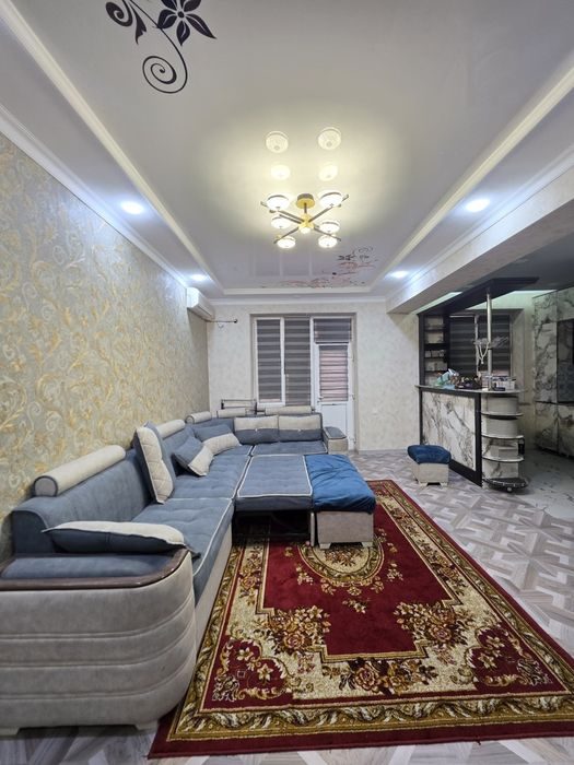 2-комнатная квартира, 70 м², Навои, в аренду