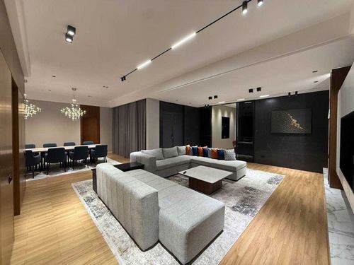 6-room apartment, 240 m²