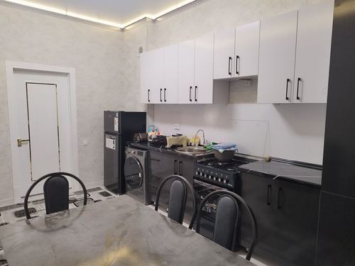 2-xonali kvartira, 80 m²