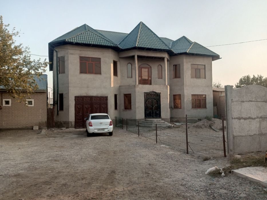 8-room house, 600 m², Bukhara, for sale