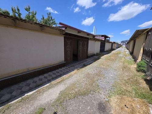 3-xonali kvartira, 200 m²