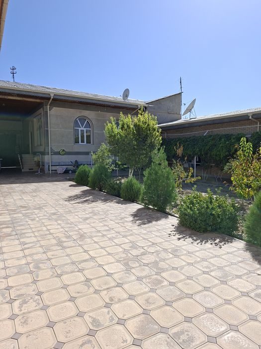 8-xonali uy, 900 m², Samarqand, sotuvga