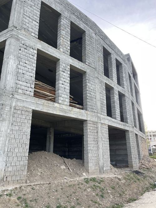 Продаю Здание и Склад 2800кв.м.