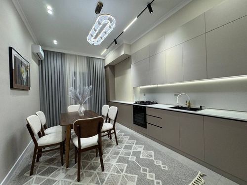 4-xonali kvartira, 130 m²